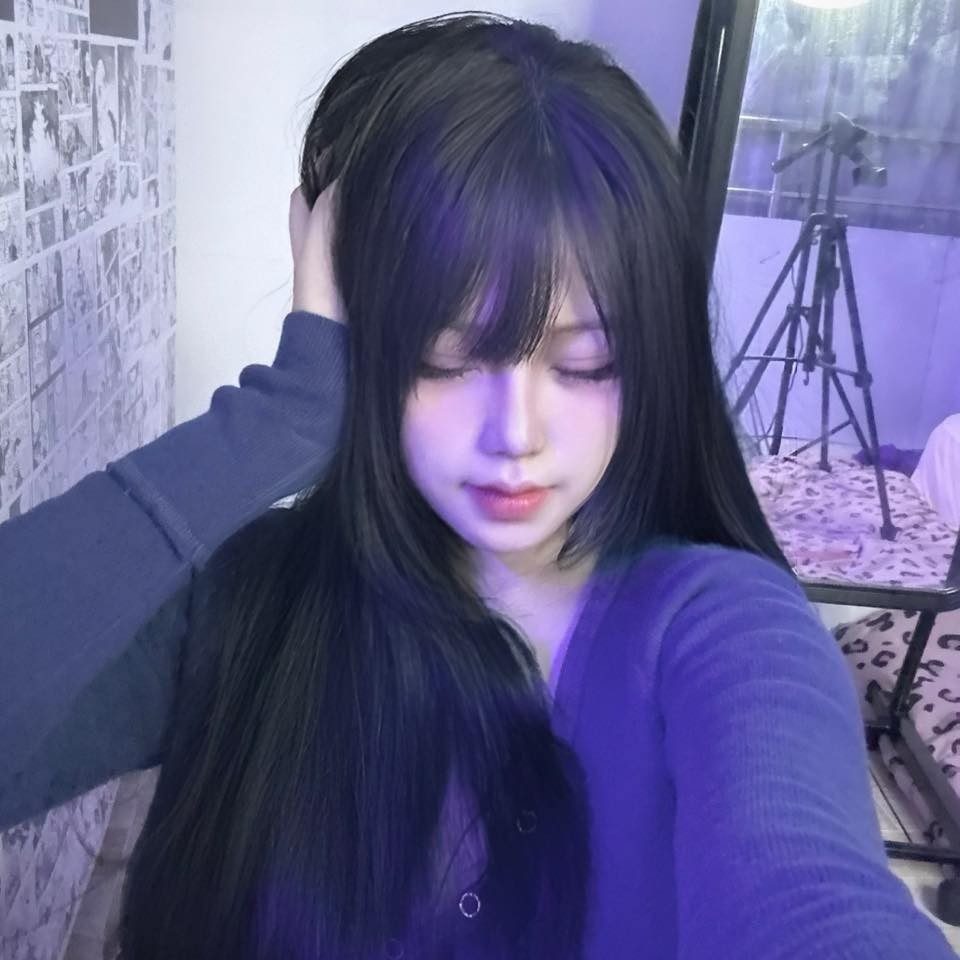 Pi Tiên, tên thật là Trần Thị Mỹ Tiên, là một hot girl, streamer và cosplayer nổi tiếng trên các nền tảng mạng xã hội. Cô nàng gây ấn tượng với vẻ ngoài xinh đẹp và đặc biệt là thân hình nóng bỏng. (Ảnh: FBNV)