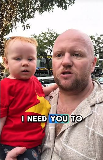 Cộng đồng mạng Việt Nam đã dành tình cảm đặc biệt cho bé Ê Phở. Nhiều người bày tỏ theo dõi từng ngày để xem em có học được từ tiếng Việt nào mới không.