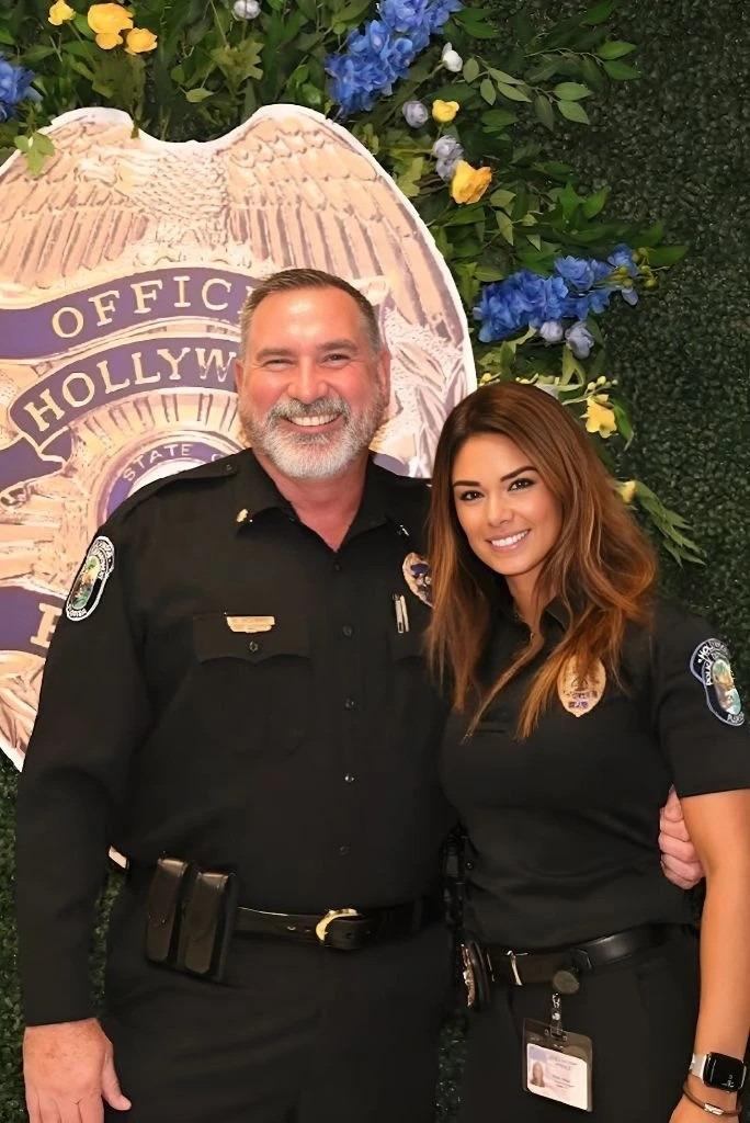 View - Nhan sắc nữ cảnh sát nóng bỏng viral khi làm nhiệm vụ | Báo Tri thức và Cuộc sống - TIN TỨC PHỔ BIẾN KIẾN THỨC 24H