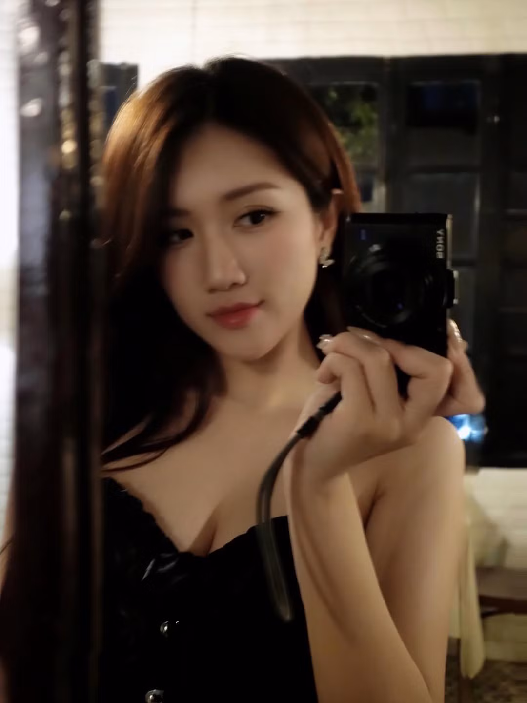 Không để anh em game thủ phải chờ đợi lâu, mới đây, cô nàng MC đã chính thức tung ra bộ ảnh khiến người hâm mộ "ngất ngây".