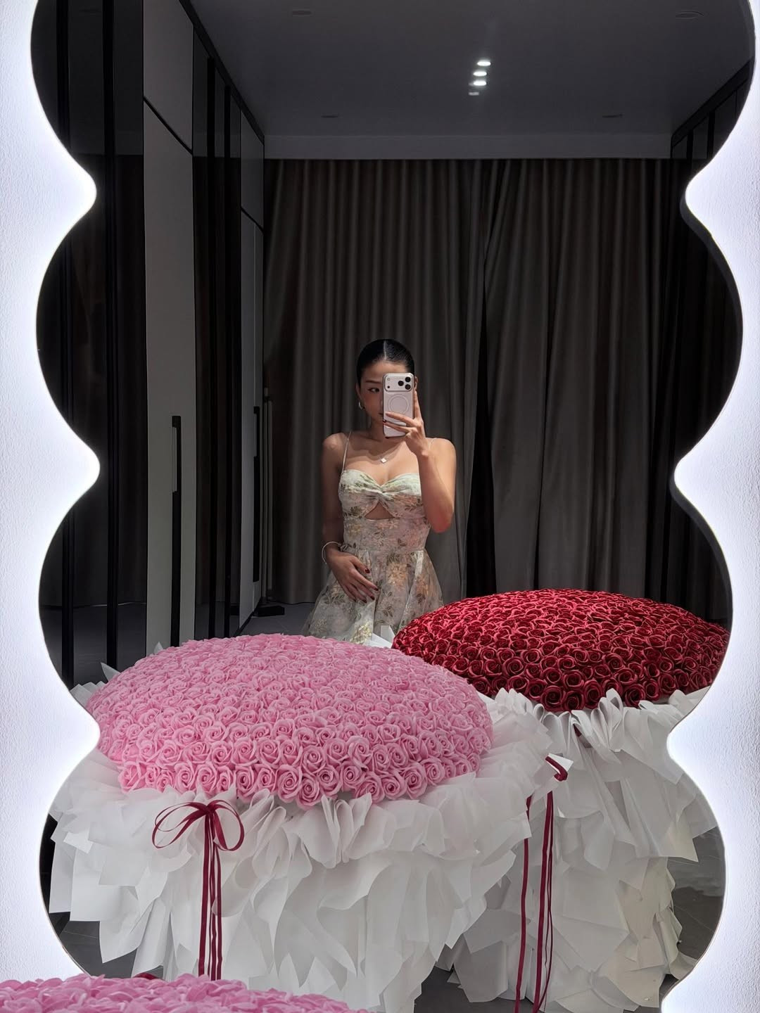 Tháng 9/2024, cô từng vướng ồn ào liên quan đến vấn đề tiền từ thiện. Louis Phạm từng khoe hình ảnh chuyển khoản với dãy icon che khuất số tiền, khiến nhiều người lầm tưởng cô quyên góp hàng trăm triệu đồng. Tuy nhiên, khi MTTQ công bố sao kê, nhiều người phát hiện con số thực tế ít hơn rất nhiều. Louis Phạm sau đó đã phải lên tiếng xin lỗi công khai.