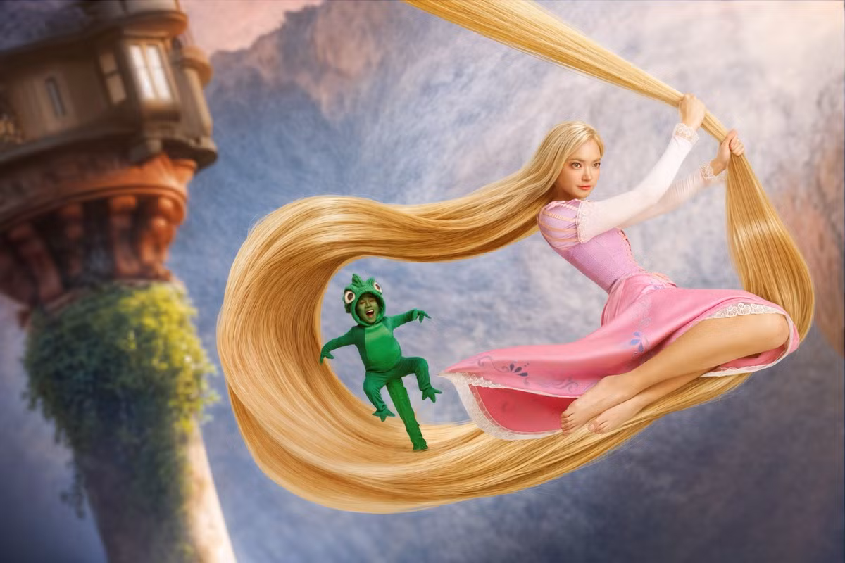 Nàng fashionista chia sẻ trong những dòng trạng thái đi kèm rằng cô rất yêu thích tính cách "đặc biệt, mạnh mẽ, tự do và rất chiến" của Rapunzel, điều này rất giống với biệt danh "Châu điên" mà mọi người thường gọi cô.