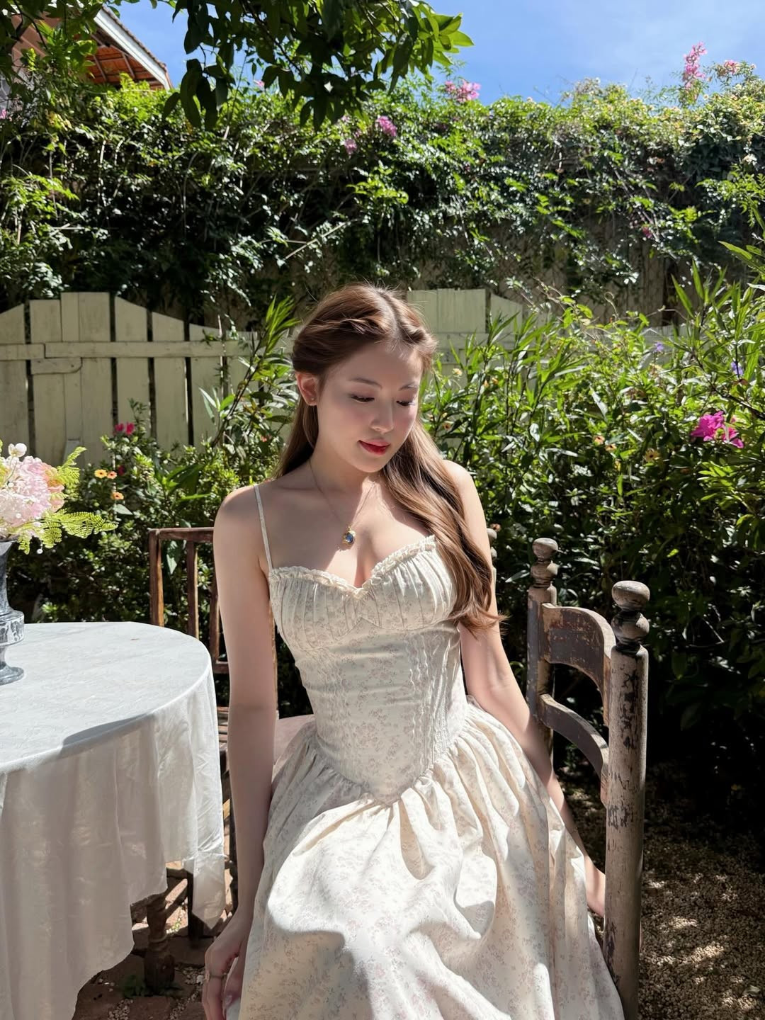 Phong cách của Tăng Mỹ Hàn được xem là "hệ tư tưởng" mặc đẹp cho nhiều bạn trẻ với "vibe ngoan xinh yêu" và đầy nữ tính. (Ảnh: IGNV)