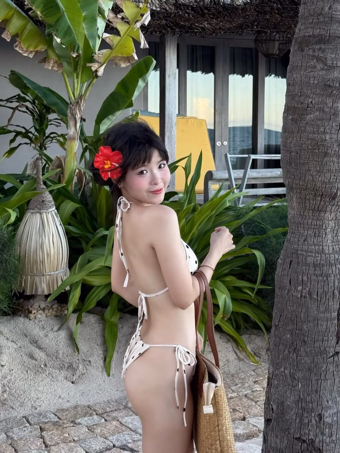 Vóc dáng nuột nà, không chút mỡ thừa của Thúy Kiều là kết quả của quá trình tập luyện chăm chỉ, khiến nhiều người hâm mộ không khỏi ngưỡng mộ.