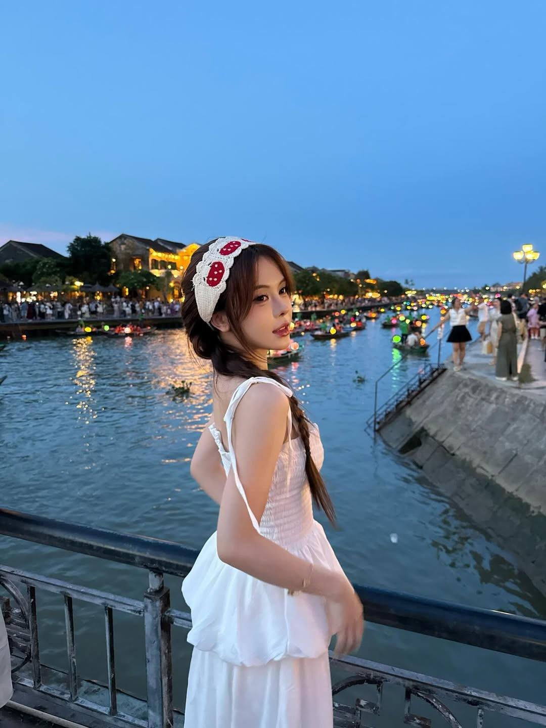 Ngoài ra, cô nàng cũng là gượng mặt được cộng đồng cosplay yêu thích khi nhiều lần hóa thân thành các nhân vật game đầy ấn tượng.