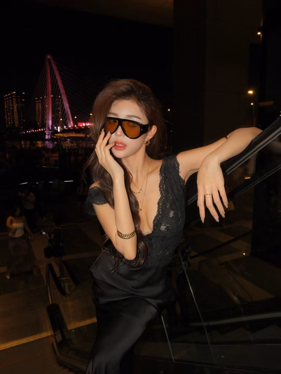 Mai Hà Hoàng Yến, hot Tiktoker sinh năm 2002, được biết đến với biệt danh "thiên thần áo trắng" hay "Yến Xù" nhờ nhan sắc ngọt ngào, trong sáng. (Ảnh: IGNV)