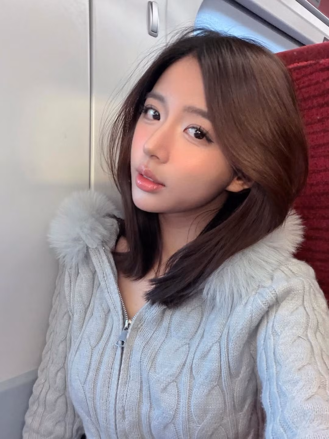 Sau khi tốt nghiệp NEU vào tháng 9/2024, Minh Hằng đã chính thức hiện thực hóa ước mơ từ nhỏ là đi du học tại Vương quốc Anh. (Ảnh: IG @cas.naf)