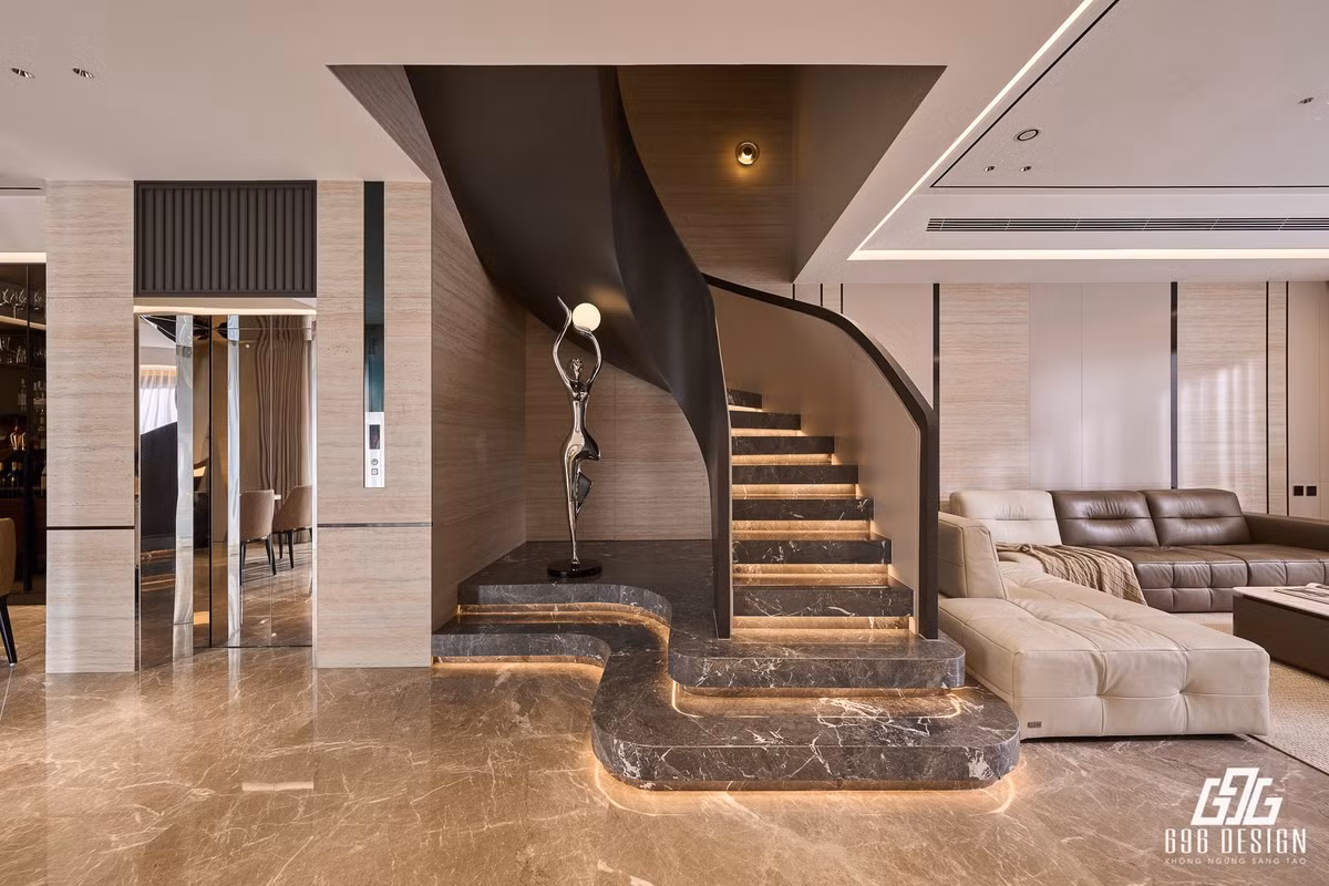 Ngôi nhà được tiết lộ có quy mô 4 tầng, trị giá hàng chục tỷ đồng. Biệt thự được thiết kế theo phong cách hiện đại, tối giản nhưng vô cùng sang trọng, tinh tế. (Ảnh: FB Mai Xuân Liêm)