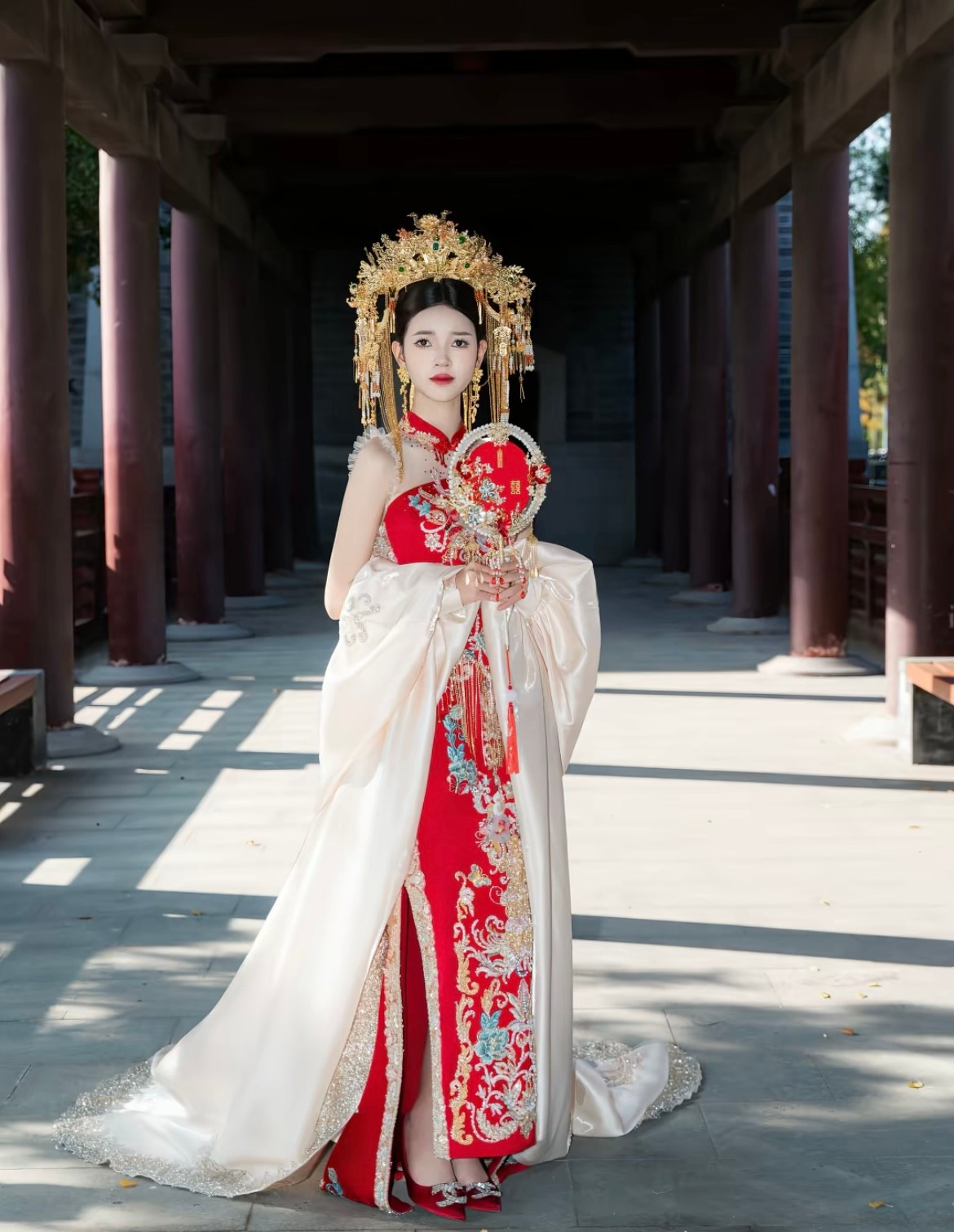 Vợ sắp cưới của Tôn Bằng được nhận xét sở hữu làn da trắng sáng, tươi tắn.