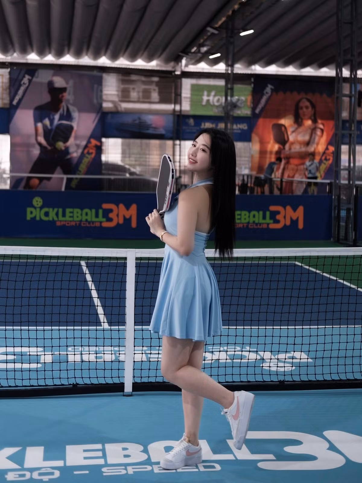 Ở thời điểm hiện tại, nữ giảng viên không quá tích cực cập nhật cuộc sống trên mạng xã hội, tuy nhiên mỗi lần cô nàng đăng tải hình ảnh vẫn thu hút lượng tương tác lớn. (Ảnh: FBNV)