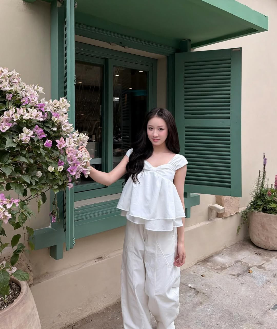 Cả hai thường xuất hiện cùng nhau trong các bức ảnh đời thường và video trên mạng xã hội. Không phô trương quá mức nhưng những khoảnh khắc giản dị, vui vẻ của họ vẫn thu hút sự quan tâm lớn từ người hâm mộ. (Ảnh: IGNV)