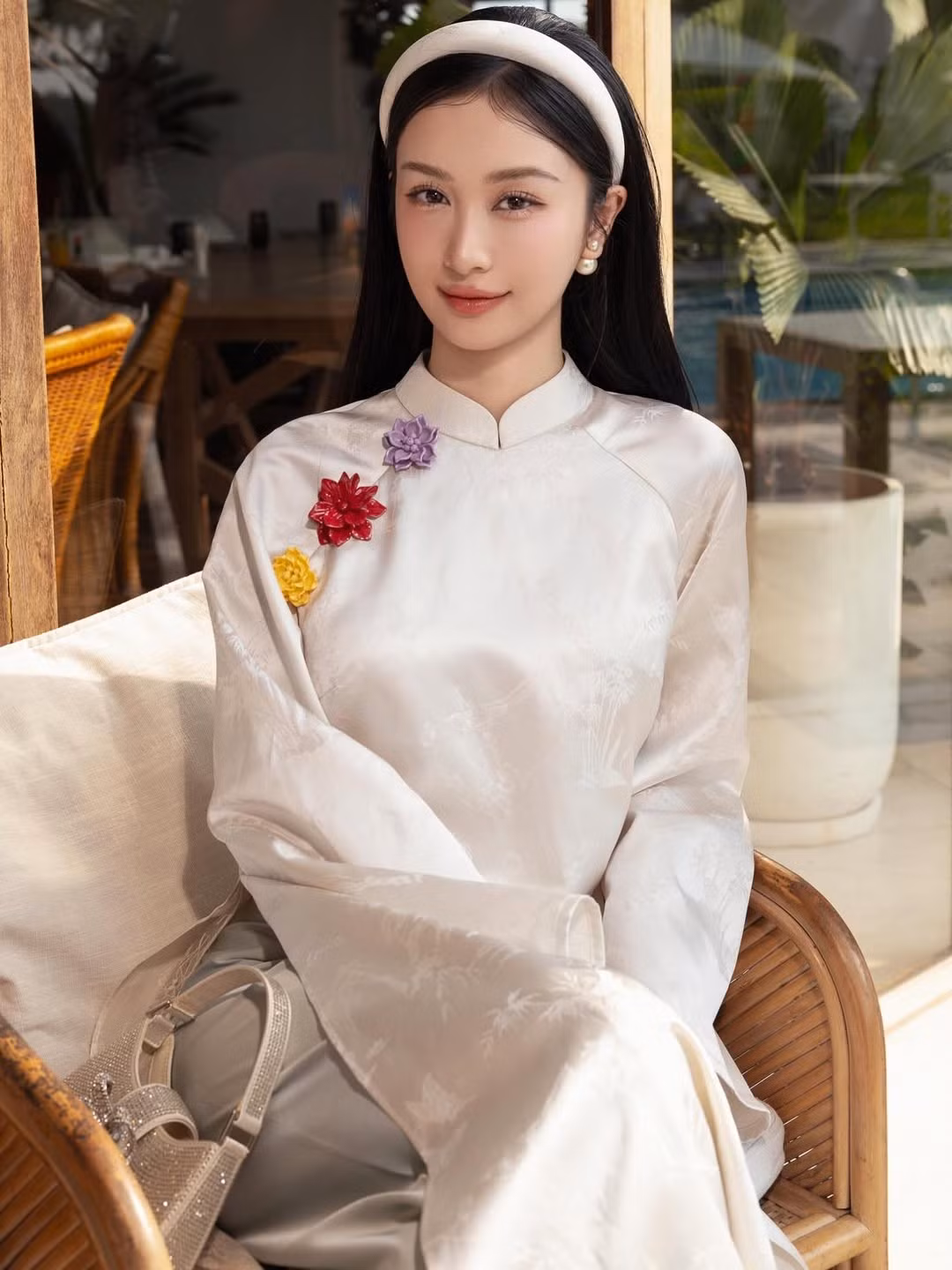 Cô không ngần ngại thử nghiệm nhiều phong cách khác nhau, từ cá tính, năng động đến quyến rũ, trưởng thành. (Ảnh: IGNV)