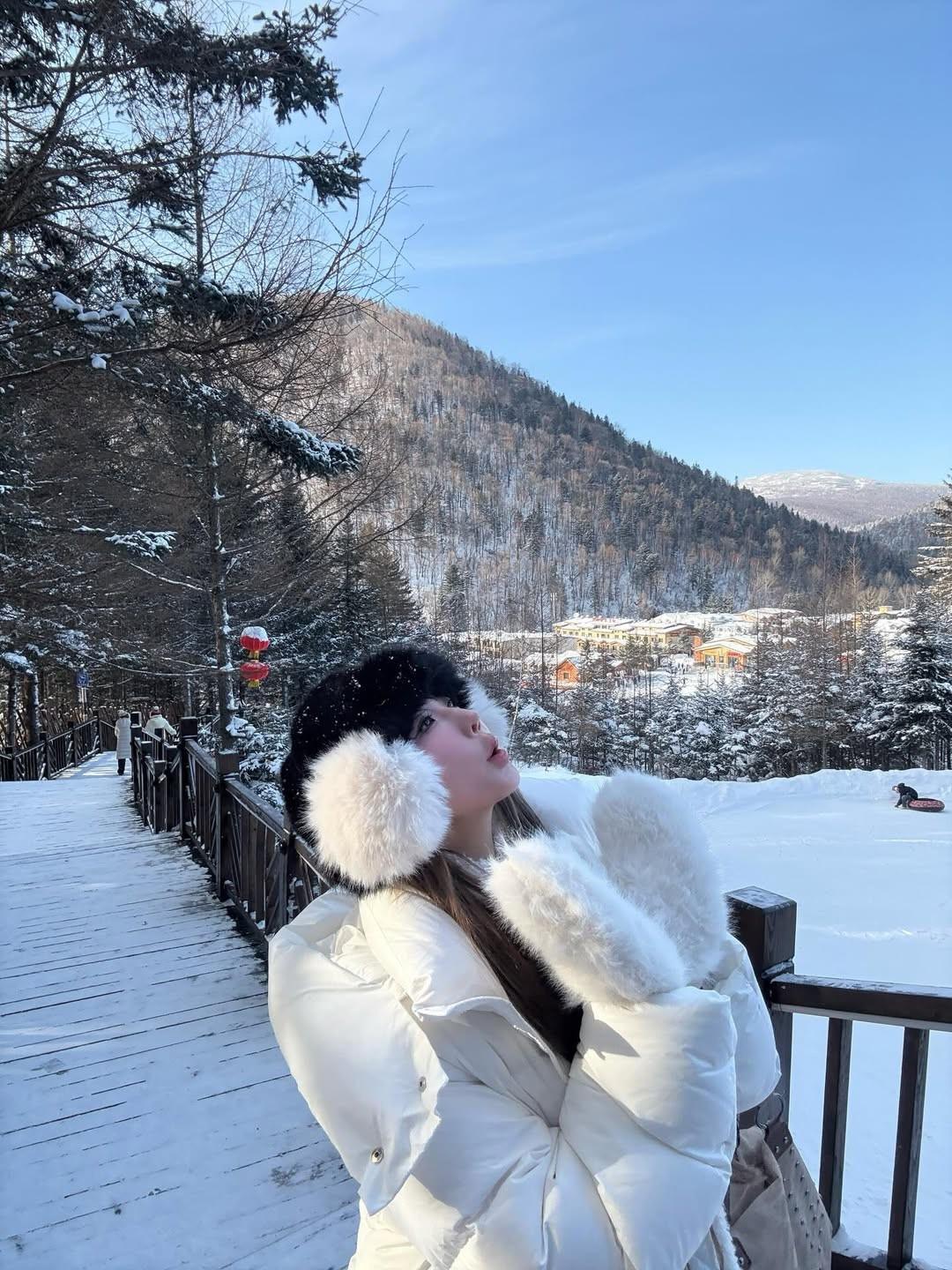 Ít ai biết rằng, trước khi gây sốt với những bộ ảnh thời trang táo bạo, Trần Linh Hương từng là một cái tên đình đám trong cộng đồng yêu bóng đá Việt Nam. (Ảnh: IGNV)