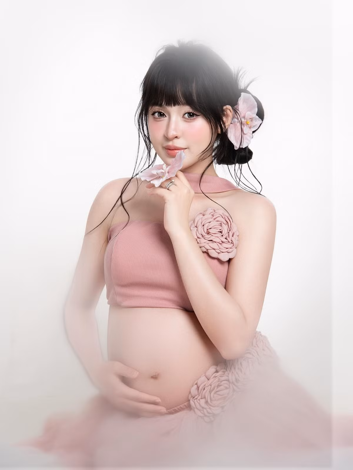 Hot girl "trứng rán" Trần Thanh Tâm từng là cái tên hot hit trên MXH thời điểm năm 2020. Hiện tại dù không còn gây bão như trước nhưng cô vẫn được nhiều người quan tâm với kênh TikTok 4,5 triệu người theo dõi. (Ảnh: Instagram @po.trann)