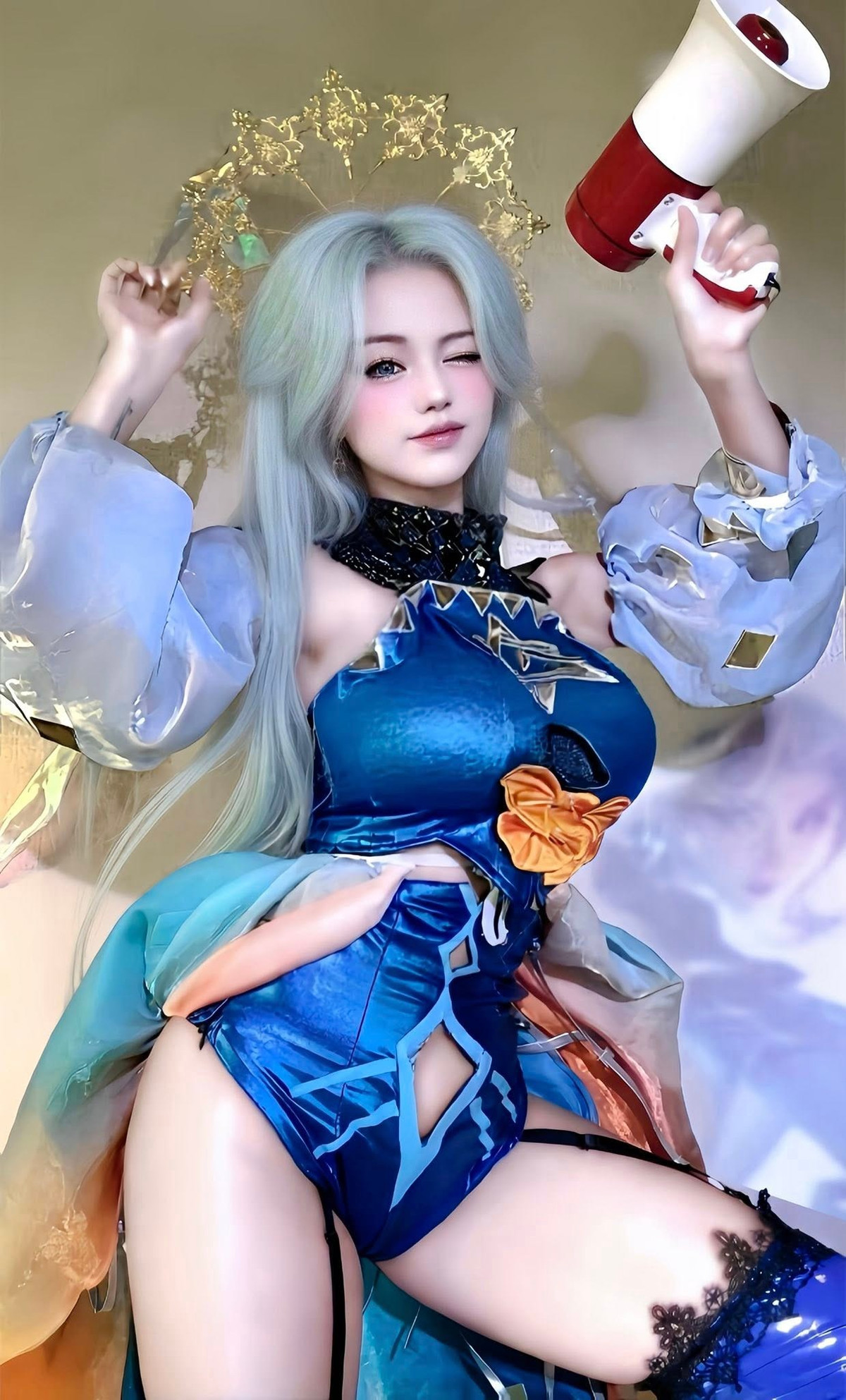 Ngay sau khi bộ ảnh được đăng tải, cộng đồng mạng đã dành cơn mưa lời khen cho Yugi Kiều Oanh. Nhiều game thủ hóm hỉnh bình luận: "Tướng Yugi này sát thương chuẩn 100% vào tim", "Tự nhiên muốn dính chiêu 2 Veera này ghê", "Nhìn em là anh thấy say á". (Ảnh: FBNV)