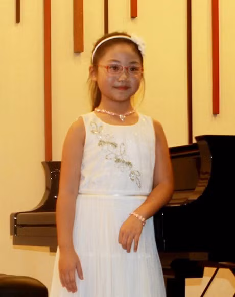 Tìm hiểu về Quách Hoàng Nhi, nhiều người vô cùng bất ngờ khi biết rằng tên tuổi cô nàng một thời từng phủ khắp các mặt báo, các chương trình lớn với danh xưng "thiên tài piano".