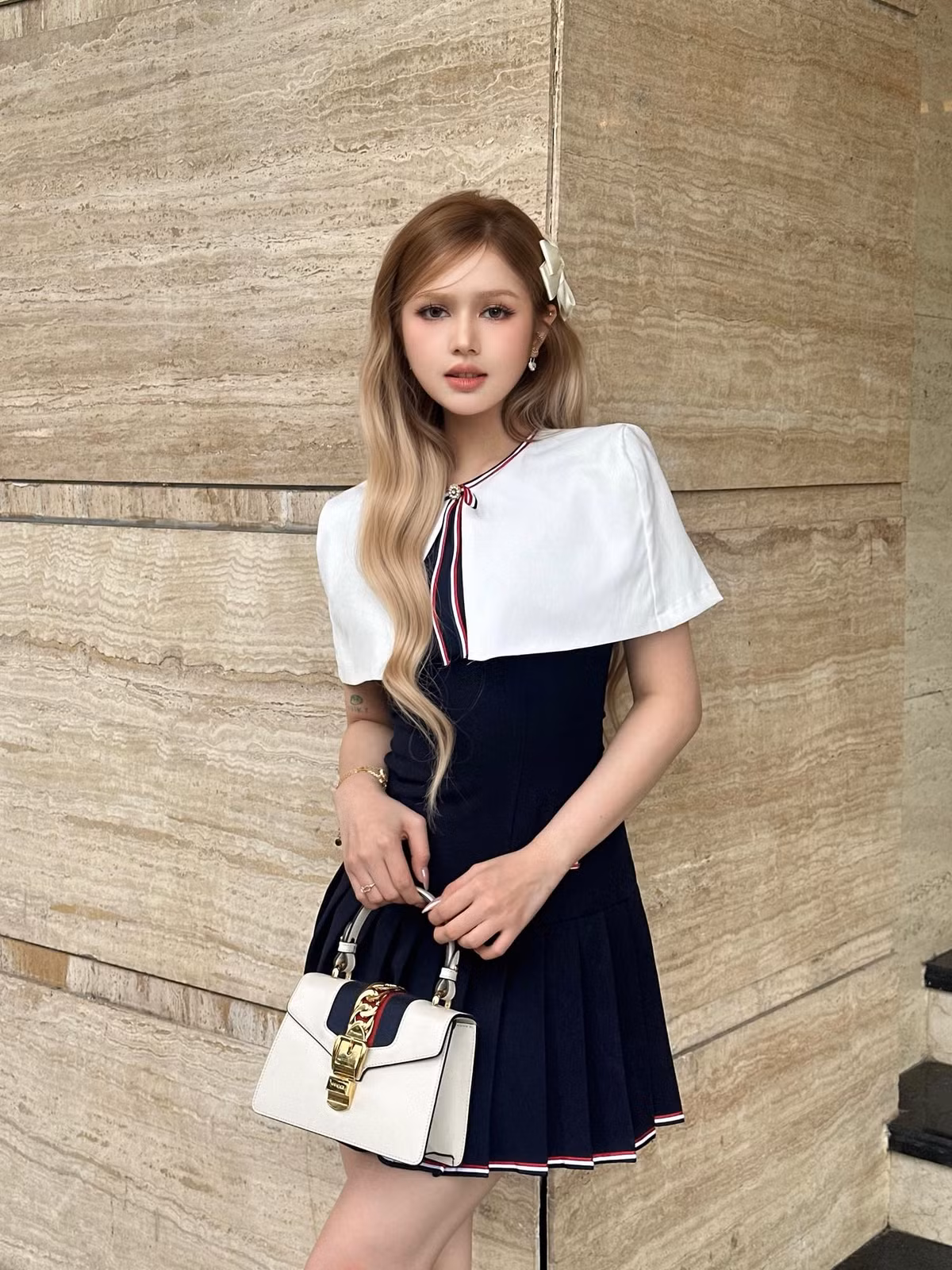 Dù trải qua những thay đổi về ngoại hình và biến cố trong cuộc sống riêng tư, nhan sắc của Xoài Non vẫn luôn được nhận xét là xinh đẹp, cuốn hút. (Ảnh: FBNV)