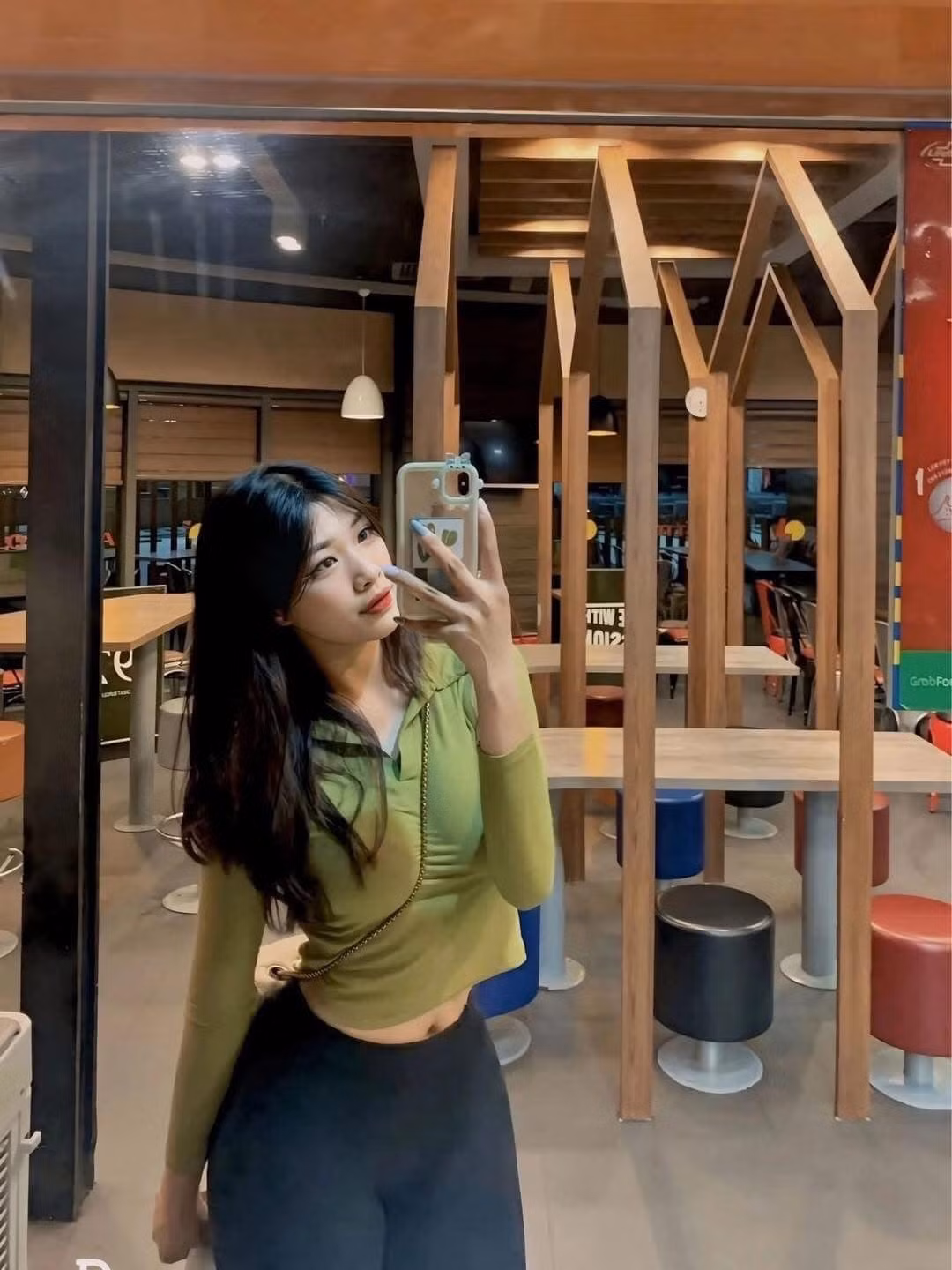 Thời gian qua, người theo dõi chứng kiến hình tượng "chiến binh gai góc" dần thay đổi, với diện mạo mới vừa nữ tính, vừa quyến rũ.