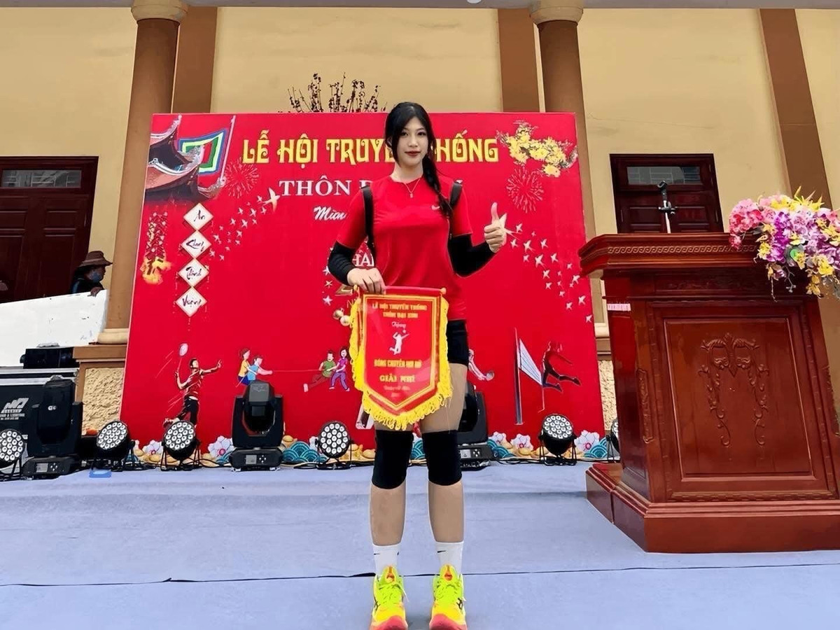 Anh Thơ vốn nổi tiếng với hình ảnh một nữ đô vật mạnh mẽ, cá tính, gắn liền với những pha tranh tài đầy kịch tính trên sàn đấu. Thậm chí nhiều người còn gọi cô nàng là "hoa hậu đô vật" hay "hot girl đô vật".