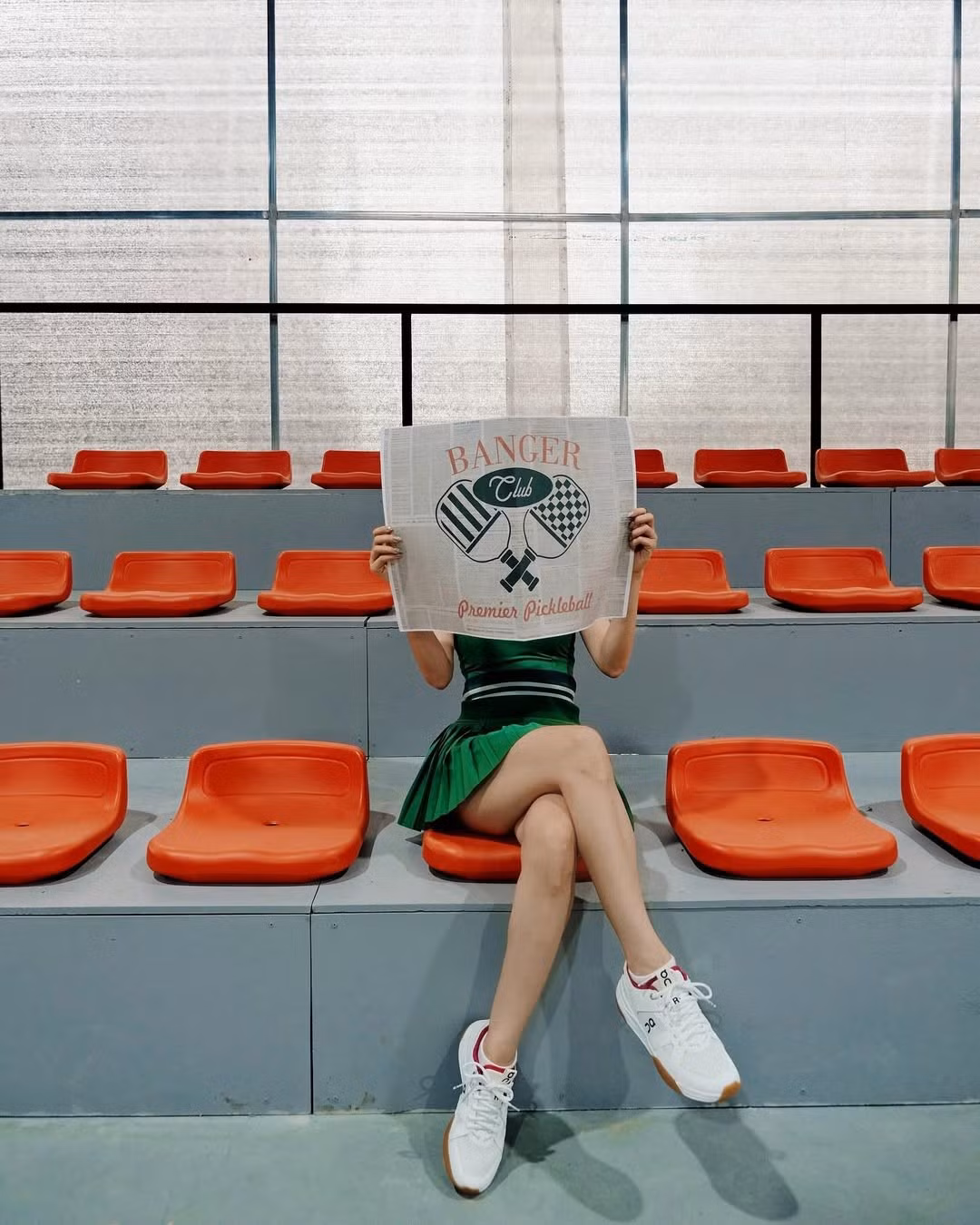 Dù chỉ là những khoảnh khắc đời thường trên sân tập, nhan sắc "không tuổi" và thần thái rạng ngời của Minh Hằng vẫn nhận được vô số lời khen ngợi từ người hâm mộ.