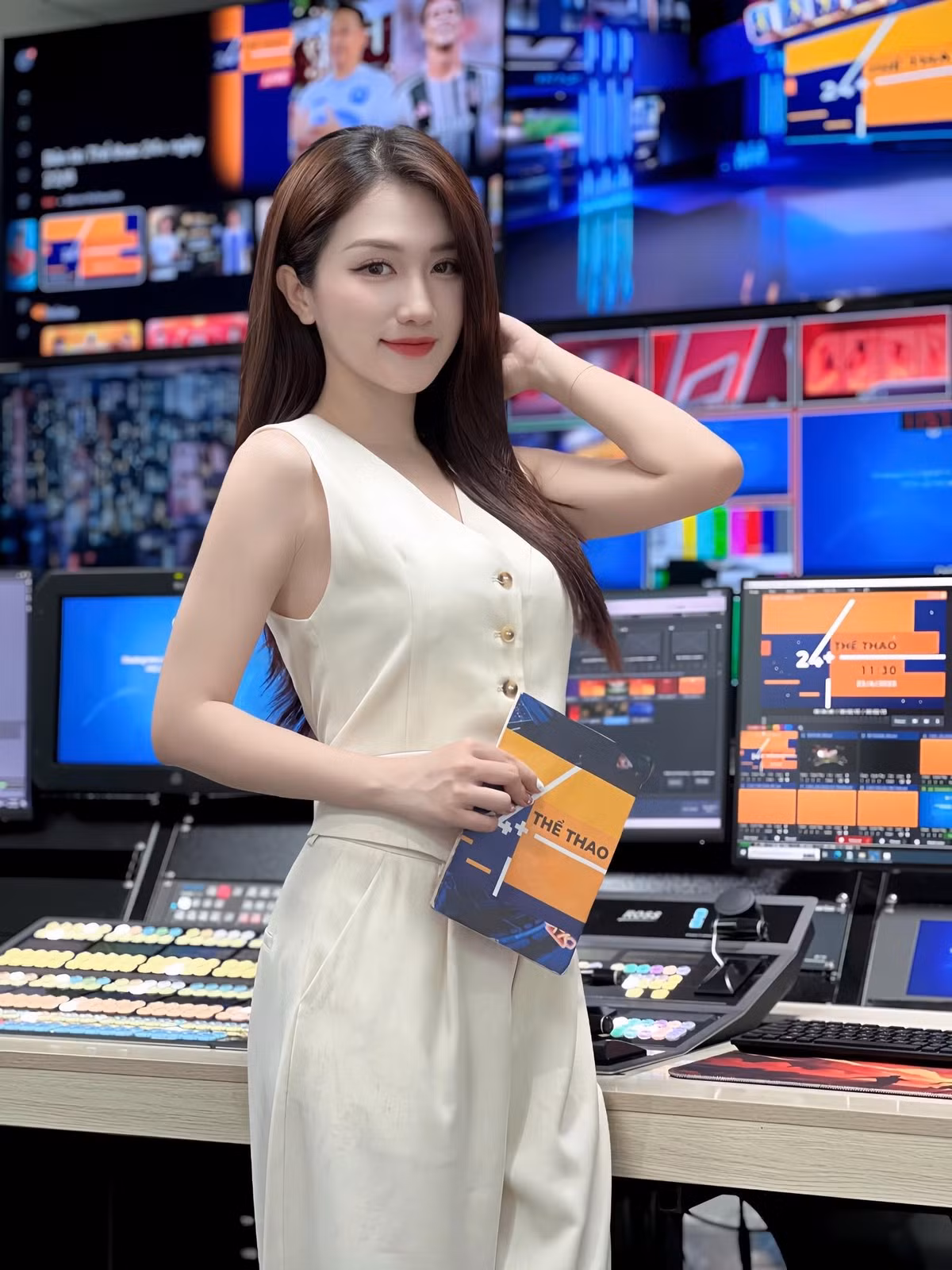 Cô luôn biết cách tạo ra những hình ảnh ấn tượng mà không cần phải cố gắng quá mức. Sự tự tin, tươi tắn trong mỗi khoảnh khắc chính là điểm thu hút lớn nhất của cô. (Ảnh: IGNV)