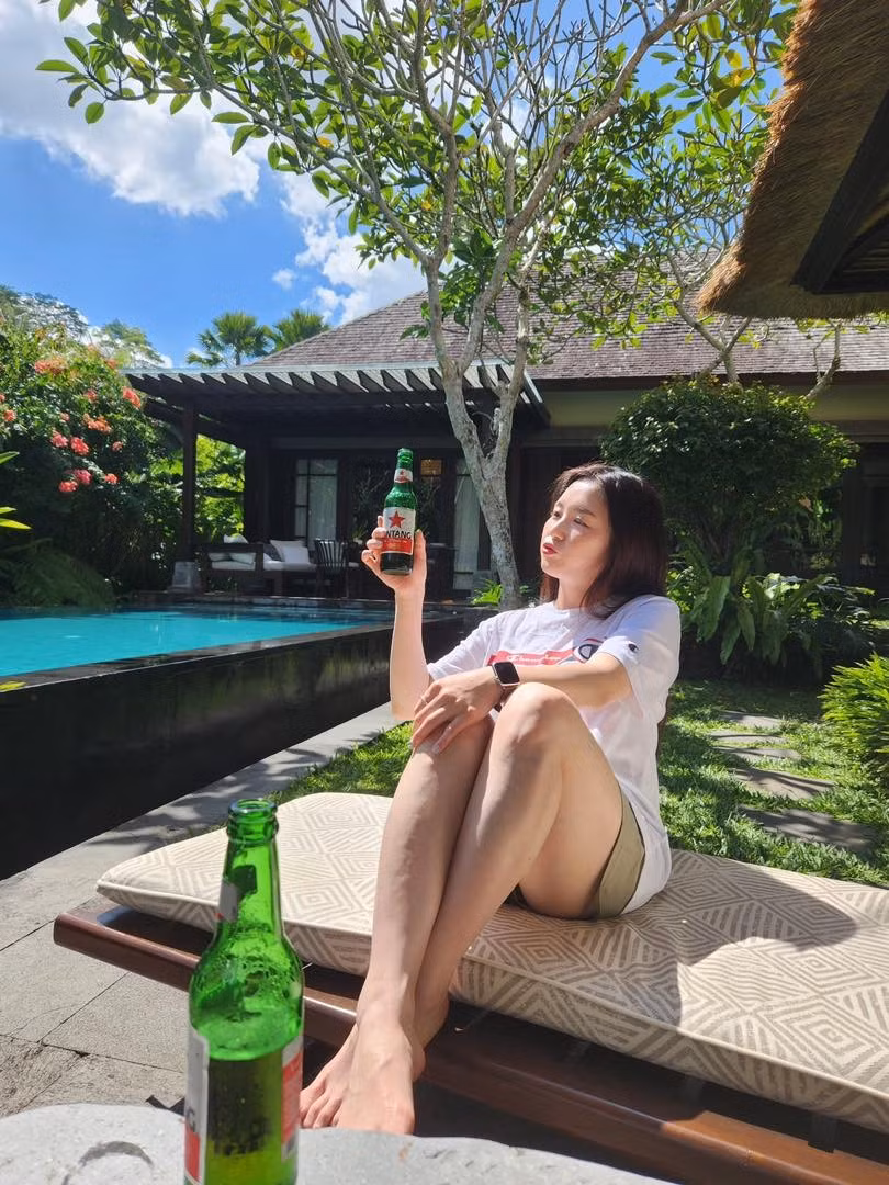 Ngoài ra, cô vẫn sẽ duy trì hoạt động trên kênh vlog để chia sẻ cuộc sống thường nhật và hành trình làm mẹ của mình.