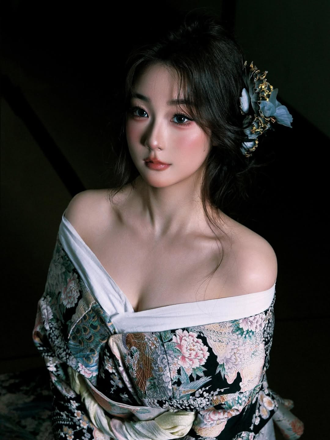 Kiittwy, cái tên quen thuộc trong cộng đồng eSports, đặc biệt là Liên Minh Huyền Thoại (LMHT), không chỉ được biết đến với vai trò là một nữ bình luận viên, streamer, hay người sáng tạo nội dung tài năng, mà còn là một cosplayer sở hữu nhan sắc xinh đẹp và thần thái cuốn hút. (Ảnh: IGNV)