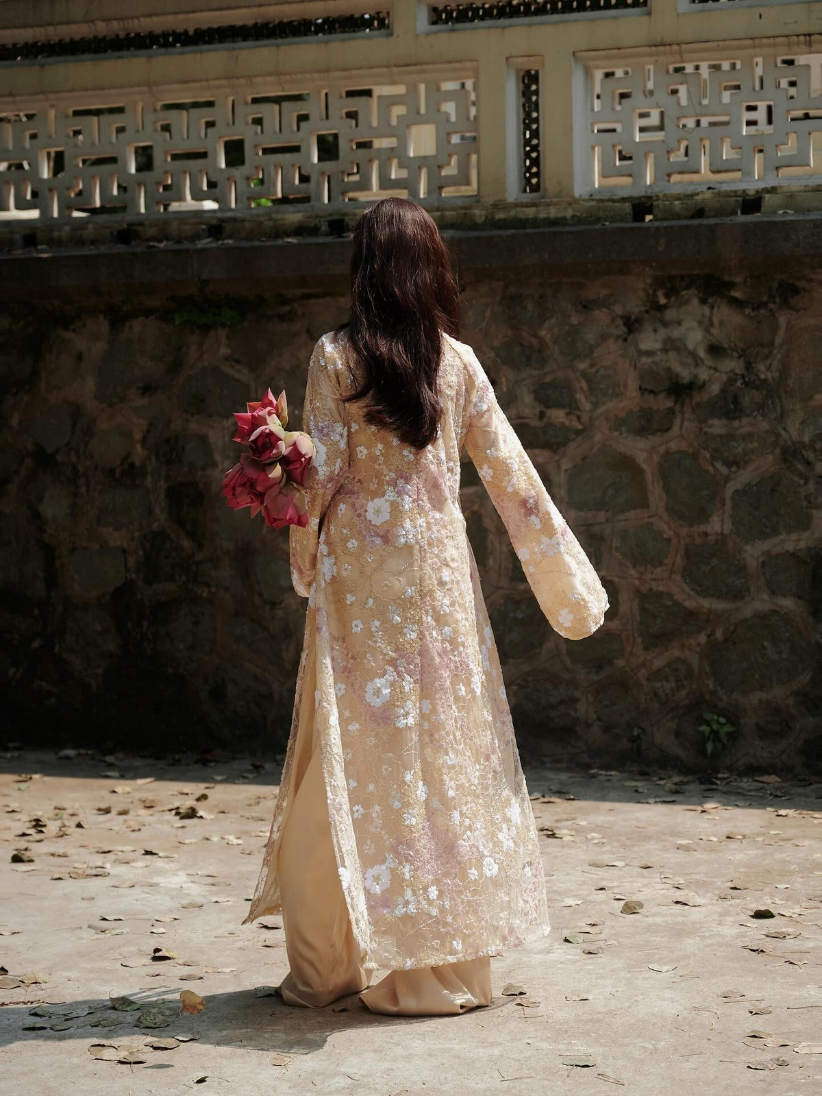 Dù đã là "mẹ bỉm" bốn con, Joyce Phạm vẫn giữ vững phong độ nhan sắc và gu thẩm mỹ cực chất. (Ảnh: IGNV)