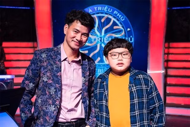 Từng tham gia chương trình "Ai là triệu phú" cùng bố, Bi béo cũng từng viral với đoạn đối đáp bố con hài hước trong phần trợ giúp Xuân Bắc.