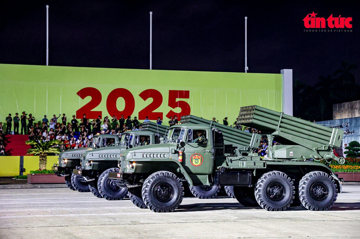 View - Sau 40 năm, dàn khí tài "khủng" lại diễu hành trên Quảng trường Ba Đình | Báo Tri thức và Cuộc sống - TIN TỨC PHỔ BIẾN KIẾN THỨC 24H