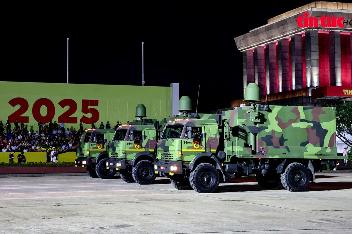 View - Sau 40 năm, dàn khí tài "khủng" lại diễu hành trên Quảng trường Ba Đình | Báo Tri thức và Cuộc sống - TIN TỨC PHỔ BIẾN KIẾN THỨC 24H