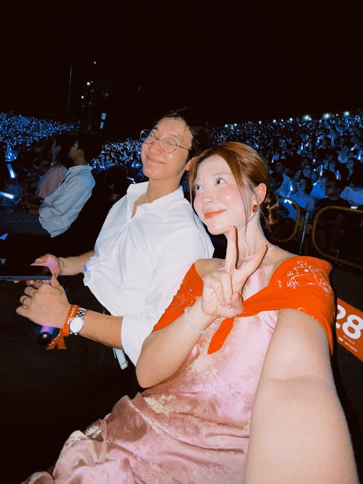 Đồng hành với Mẫn Tiên trong những bức ảnh check-in là ông xã của cô - nam ca sĩ Key. (Ảnh: FB Nguyễn Mẫn Thuỷ Tiên)