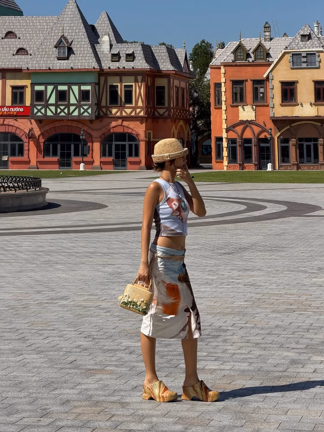 Trong showbiz, Quỳnh Anh Shyn vốn nổi tiếng là cô nàng có vòng bạn bè thân thiết và chất lượng. Đặc biệt sau chương trình "Em xinh say hi", cô nàng thường có sự tương tác thân thiết với hội chị em, cùng nhau đi du lịch tại nhiều địa điểm khác nhau. (Ảnh: IGNV)