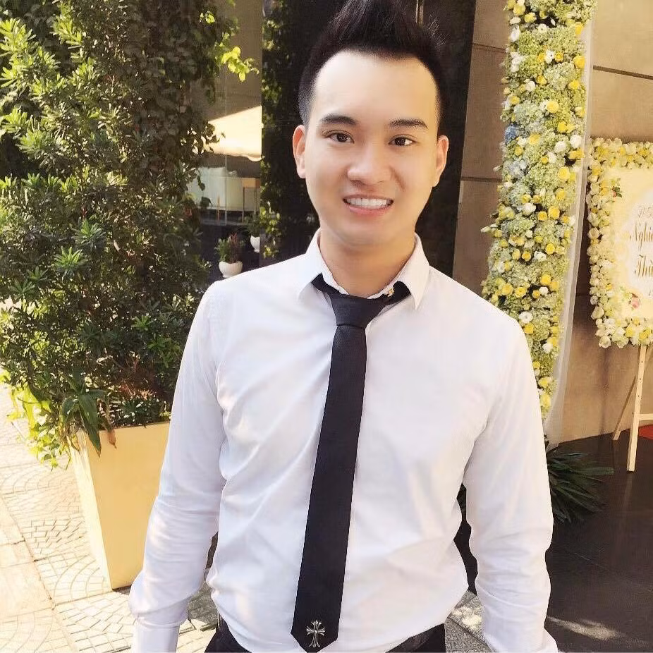 Trong giai đoạn chưa ly hôn, Diệp Lâm Anh với chồng cũ nhận được sự hậu thuẫn từ gia đình và mở chuỗi cửa hàng trà sữa nổi tiếng với 37 chi nhánh trên toàn quốc. Ngoài ra, cặp đôi cũng đầu tư kinh doanh một số club, quán bar… (Ảnh: Facebook Duc Pham)