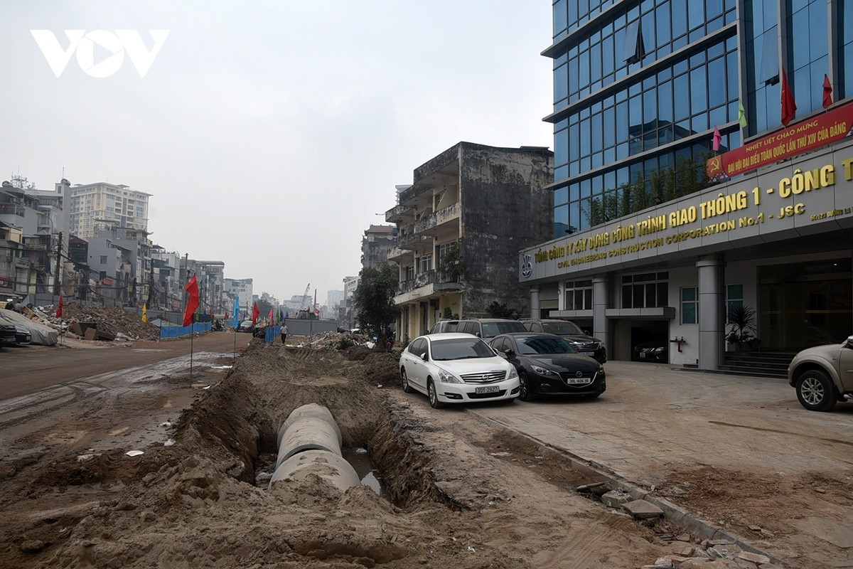 Làm đường cống thoát nước.