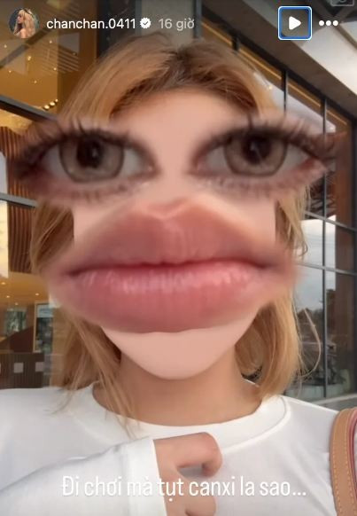 Xoài Non khiến cộng đồng mạng xôn xao khi đăng tải một dòng trạng thái ngắn gọn trên tài khoản cá nhân: "Đi chơi mà tụt canxi là sao...". Thông tin lập tức thu hút sự quan tâm lớn từ phía người hâm mộ. Nhiều người bày tỏ sự lo lắng cho sức khỏe của cô nàng.