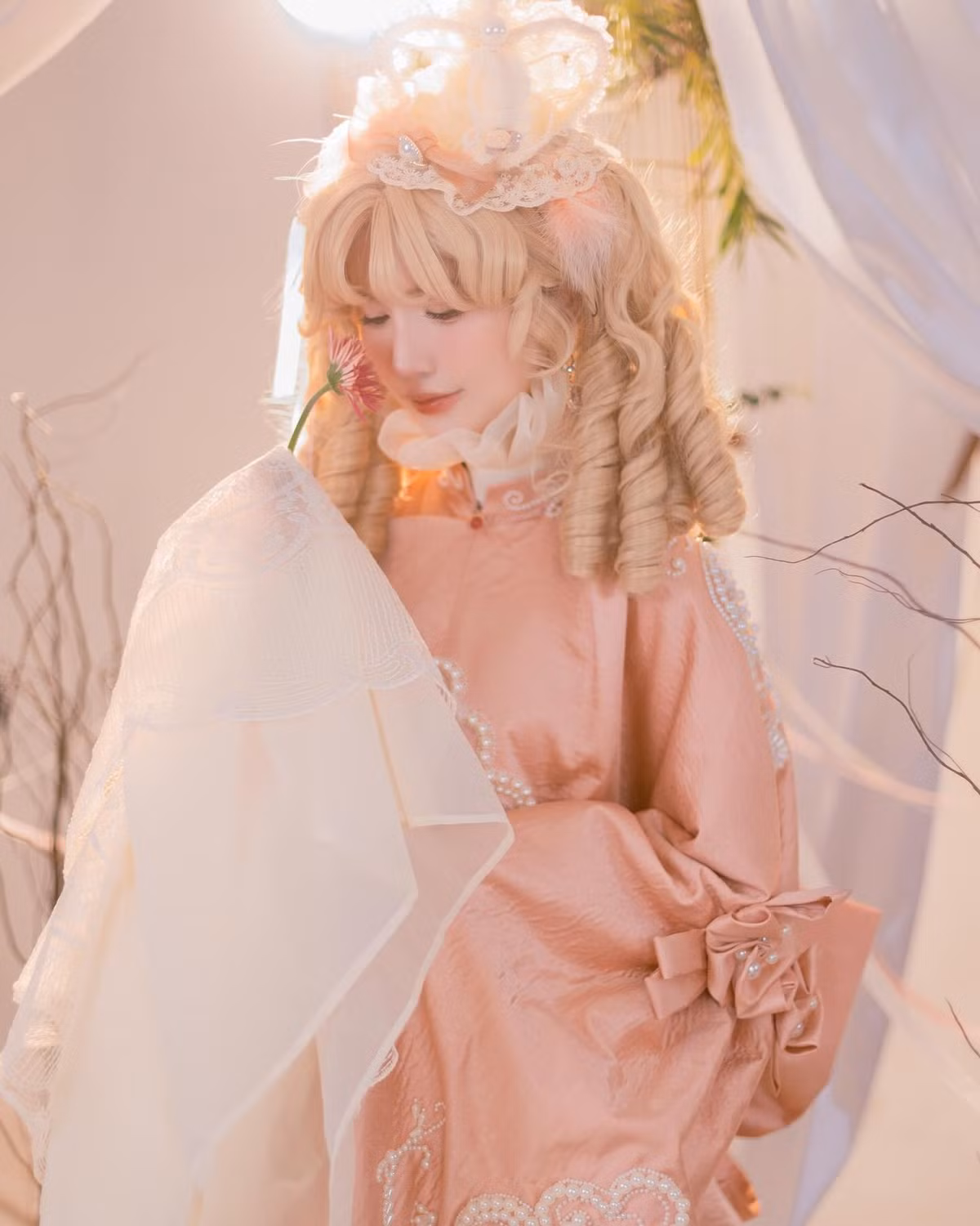 Hiện tại, cô nàng sở hữu hơn 1,7 triệu người theo dõi trên nền tảng Tiktok, hơn 100.000 người theo dõi trên Instagram. Mỗi hình ảnh được Pun đăng tải đều hút về hàng trăm nghìn lượt yêu thích cùng hàng nghìn bình luận.