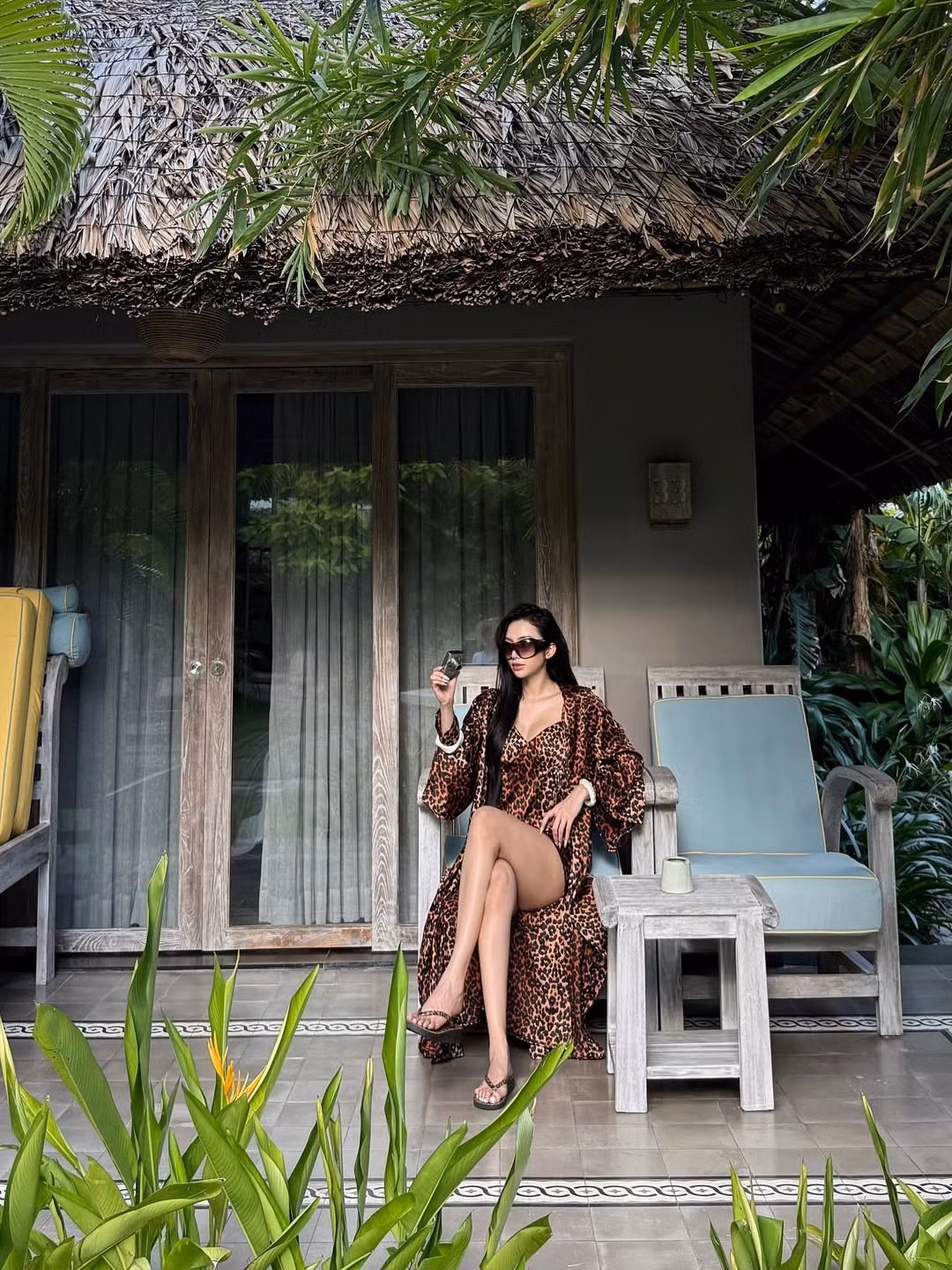 Mới đây trên trang cá nhân, Tiktoker Quỳnh Như khiến người hâm mộ phải xuýt xoa với loạt ảnh thả dáng trong một resort cao cấp. (Ảnh: IGNV)