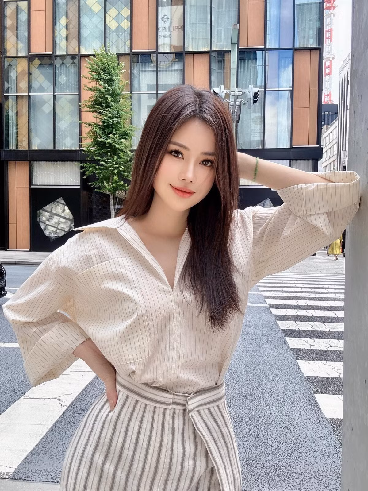 Đào Lan Phương từng là một trong những người mẫu có tên tuổi trong làng mốt Việt, nhưng quyết định giải nghệ sau khi kết hôn với doanh nhân Sammy Hoàng - con trai thứ 3 của tỷ phú nức tiếng Hoàng Kiều vào năm 2011.