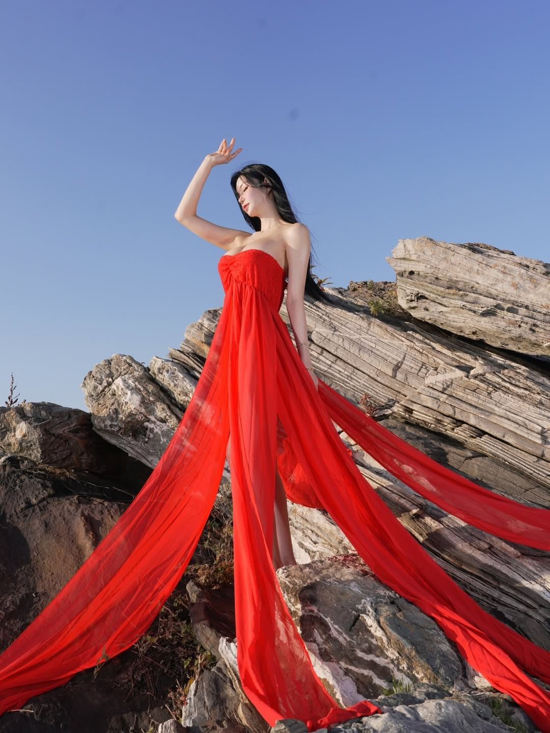 Ngoài công việc người mẫu, cô nàng cũng có niềm đam mê với cosplay khi thường xuyên đầu tư hóa thân thành những nhân vật khác nhau. (Ảnh: @minhanna)