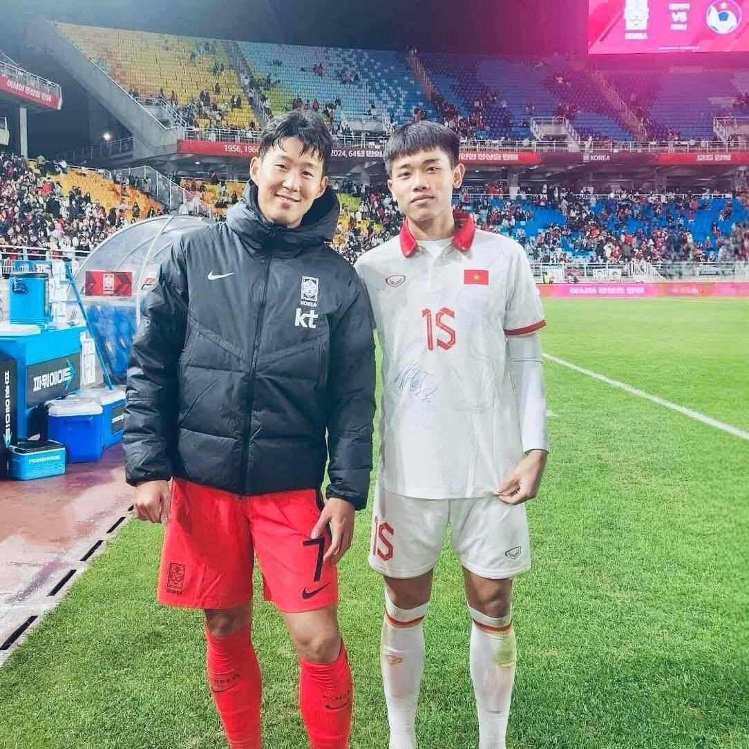 Ở giải năm nay, Đình Bắc thi đấu cả bốn trận, có ba lần đá chính và ghi hai bàn trong tổng cộng 265 phút hiện diện trên sân.