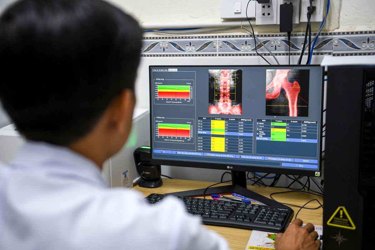 Bệnh viện Đa khoa Sài Gòn ghi dấu ấn trong lịch sử y tế của TP.HCM, là một trong những bệnh viện có tuổi đời lâu đời nhất. Khởi đầu là một phòng khám vào năm 1914. Sự kiện sáp nhập Bệnh viện Đa khoa Sài Gòn vào Bệnh viện Nhân dân Gia Định ngày 30/12/2025 là chiến lược tối ưu hóa nguồn lực y tế của TP.HCM. Việc hợp nhất này tạo ra sự cộng hưởng giữa kỹ thuật chuyên sâu của Bệnh viện Nhân dân Gia Định và vị trí địa lý "vàng" ngay trung tâm TP.HCM. Trong lộ trình tinh gọn bộ máy, cơ sở 2 được kỳ vọng trở thành "lá chắn" y tế vững chắc, đáp ứng kịp thời nhu cầu của người dân và du khách quốc tế giữa lòng đô thị sầm uất.