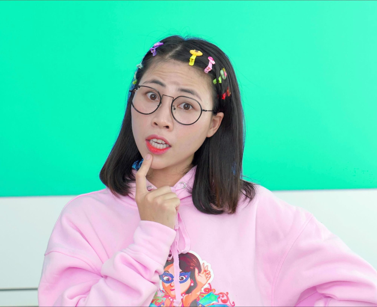 Sáng 3/2, Thơ Nguyễn (tên thật là Nguyễn Thị Hồng Thơ) từng là YouTuber có tiếng với nội dung về trẻ em, đăng tải bài viết thông báo đã hạ sinh em bé và kể lại hành trình chào đón "thiên thần nhỏ".