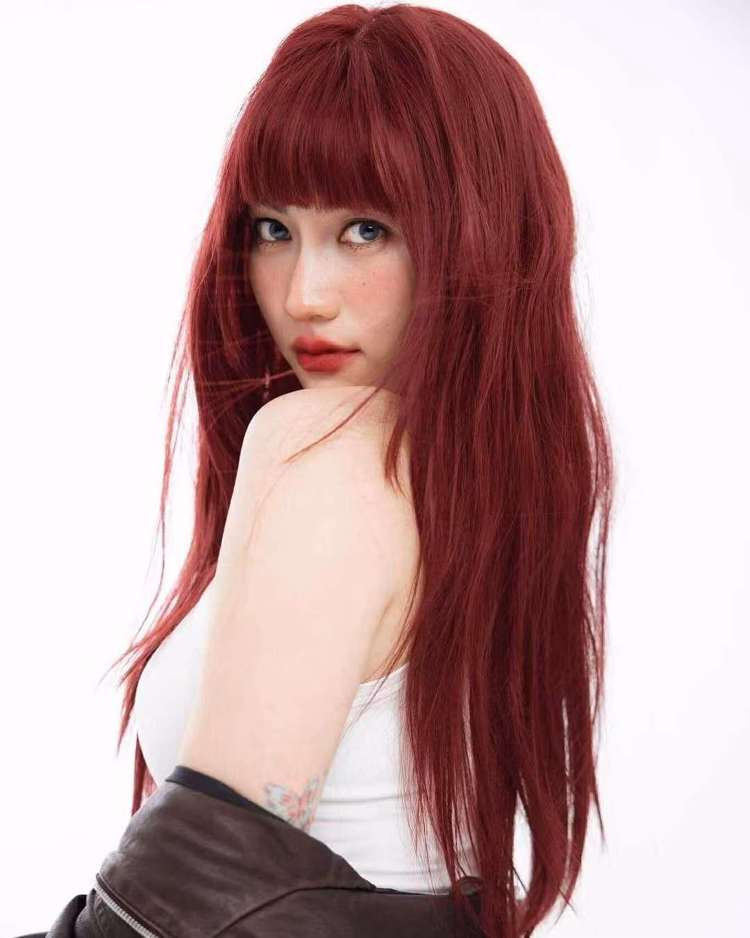 Có thể nói, mùa hè năm nay là thời điểm lên ngôi của tông tóc rực rỡ, và dàn sao Việt đang dẫn đầu làn sóng này một cách đầy ấn tượng.