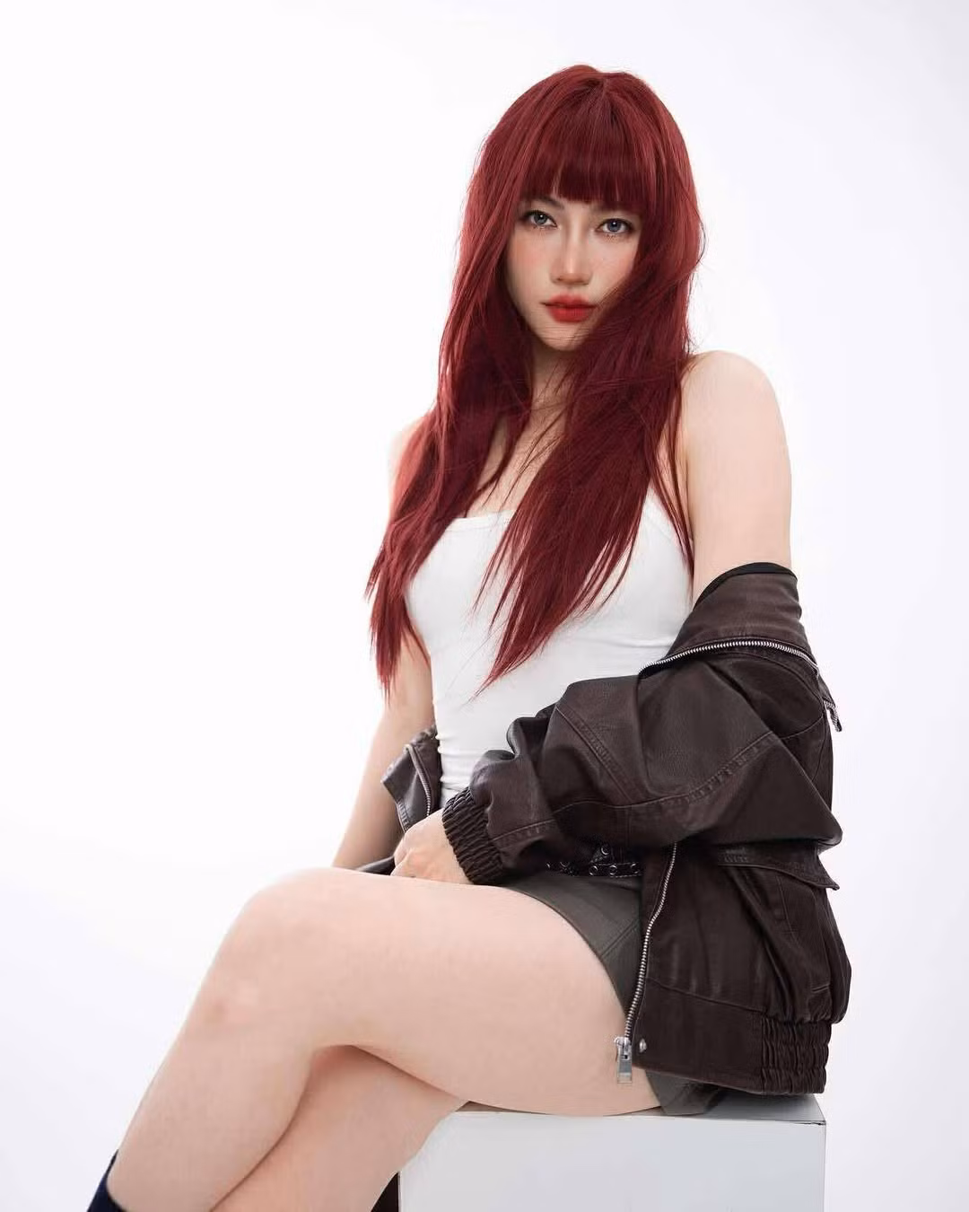 Dù diện đồ đơn giản, Phương Anh Đào vẫn toát lên sức hút khó rời mắt.