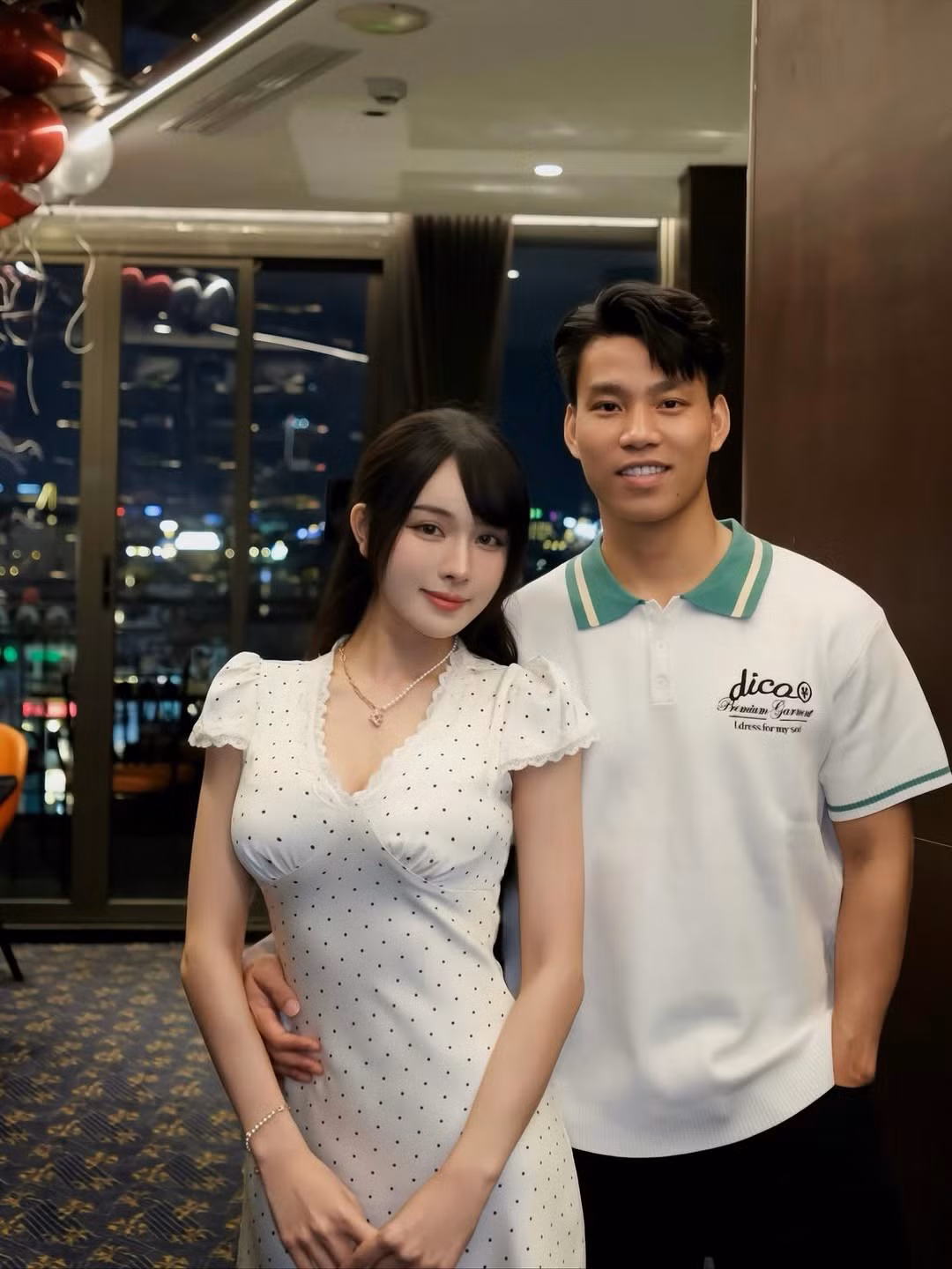 Mối quan hệ của Văn Thanh và Bích Hạnh được cho là bắt đầu từ khoảng năm 2023. Tuy nhiên, trong suốt một thời gian dài, cả hai chọn cách im lặng trước truyền thông.