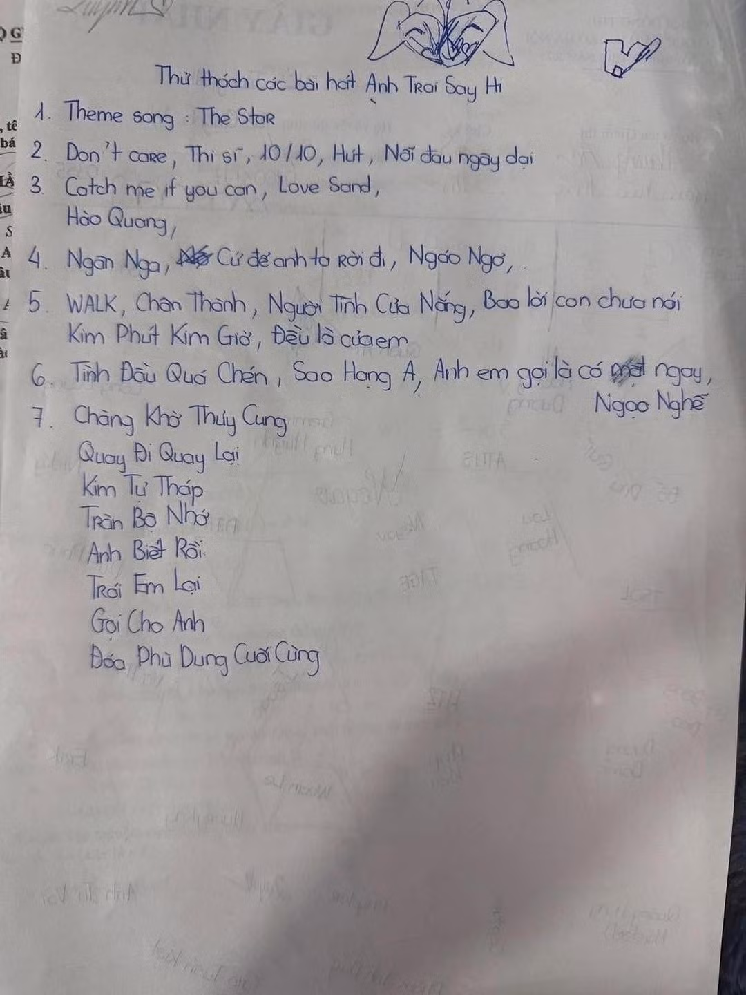 Mới đây, tờ giấy nháp của một sĩ tử sau khi thi xong môn toán đã thu hút sự chú ý của mạng xã hội với nội dung vô cùng đặc biệt. Xen kẽ với những hình vẽ toán học, là bản liệt kê "Thử thách các bài hát Anh Trai Say Hi", cùng với danh sách các bài hát như "The Star", "Don't care", "Chân thành"... Điều này cho thấy áp lực thi cử đôi khi khiến các sĩ tử phải tìm đến những cách "giải tỏa" rất riêng, dù đó chỉ là việc tưởng tượng ra một playlist âm nhạc.