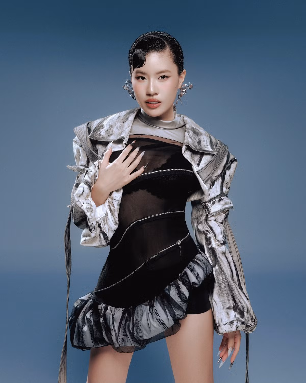 Pháo thường được gọi là “nữ chiến binh lạ của làng rap”, nhiều sản phẩm âm nhạc của cô nàng đã trở nên viral sau khi được phát hành.