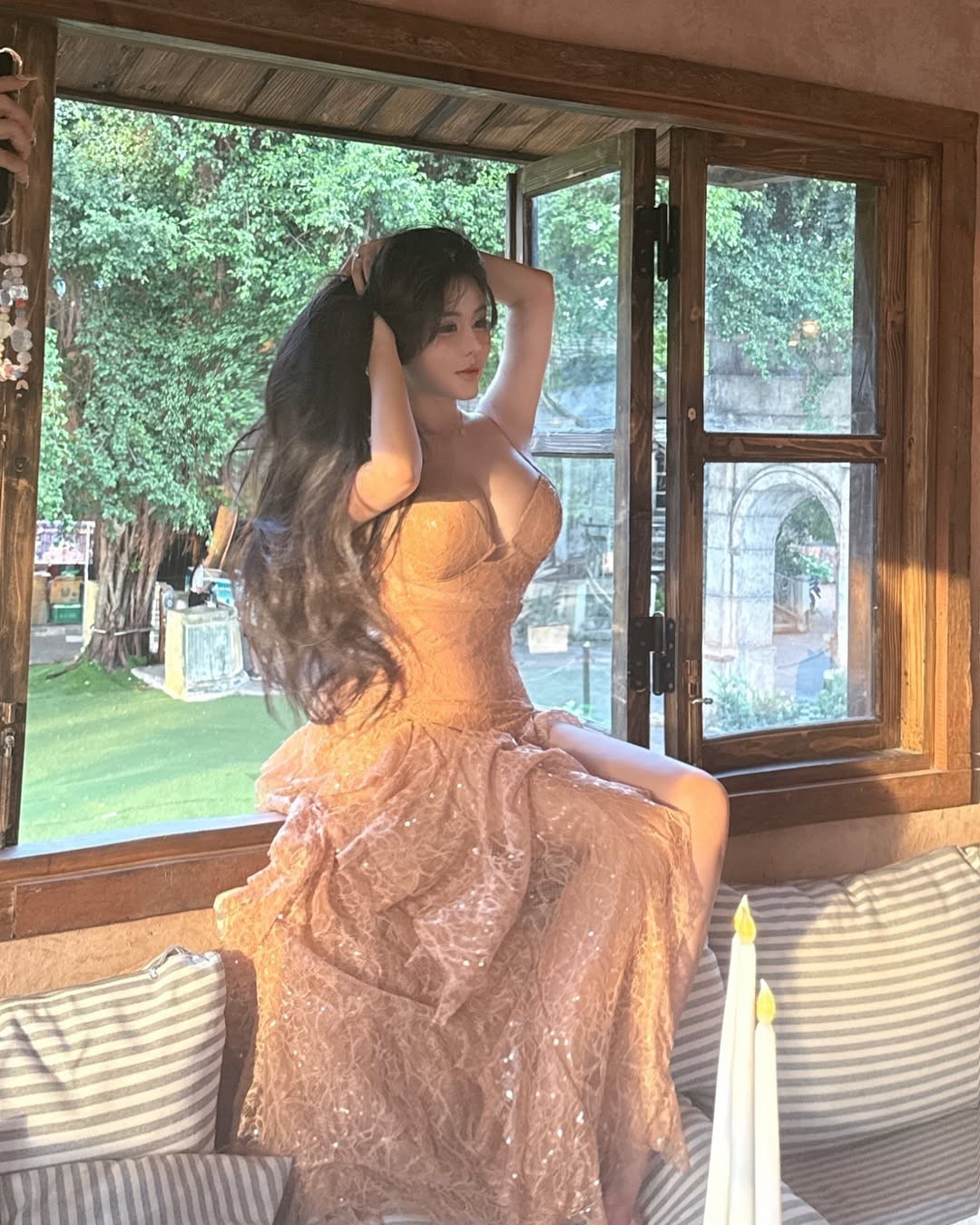 Nhiều bình luận khen ngợi cô là một trong những hot girl sở hữu body đẹp nhất hiện tại.