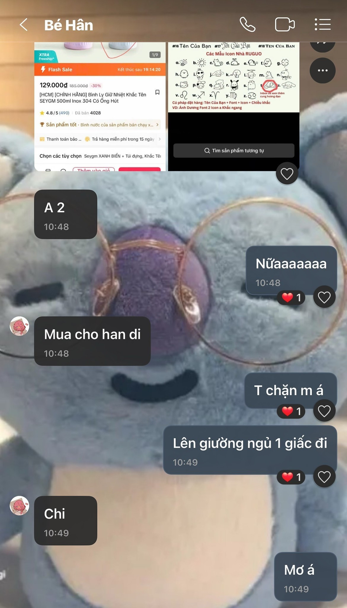 Thậm chí, khi bị anh trai "dọa" sẽ chặn (block) vì đòi hỏi quá nhiều, cô bé vẫn thản nhiên đáp lại: "Không, anh hai mua cho Hân đi" kèm theo những sticker vô cùng lém lỉnh.